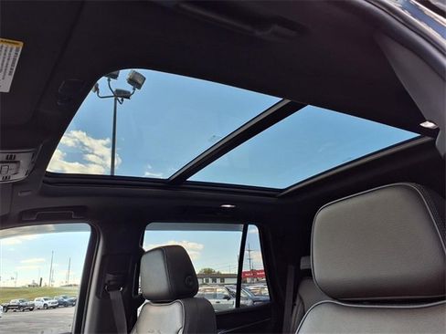 Used 2021 GMC Yukon Denali w/ Denali Premium Package image 82