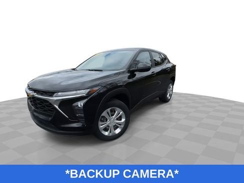 Used 2024 Chevrolet Trax LS image 5