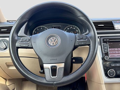 Used 2012 Volkswagen Passat 2.5 SE image 11