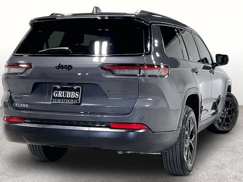 Used 2025 Jeep Grand Cherokee L Altitude AWD/4WD image 2