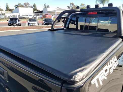 Used 2023 Toyota Tacoma TRD Sport image 34