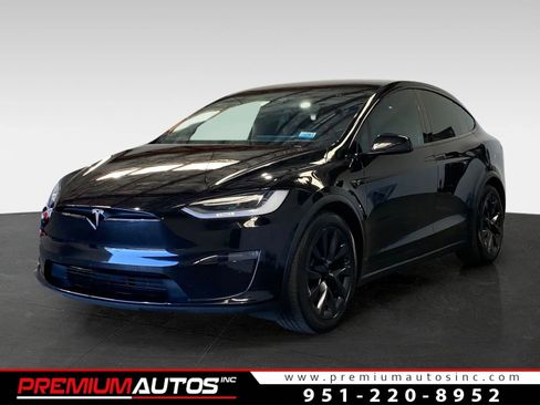 Used 2023 Tesla Model X image 1
