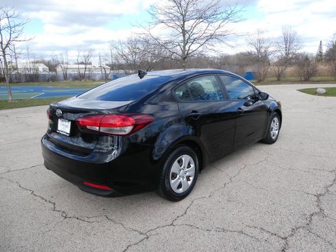 Used 2017 Kia Forte LX image 5
