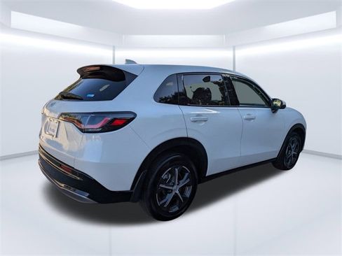 Certified 2023 Honda HR-V EX-L image 4