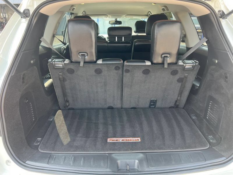 Used 2020 Nissan Pathfinder SV w/ Rock Creek Edition FWD image 14