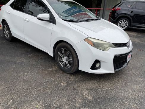 Used 2015 Toyota Corolla S FWD image 3