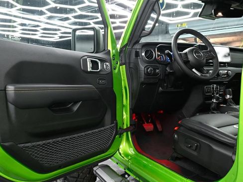 New 2025 Jeep Gladiator Sport w/ Premium Package AWD/4WD image 15