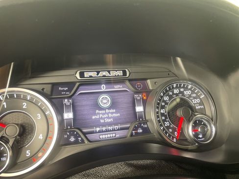 Used 2019 RAM 3500 Laramie AWD/4WD image 9