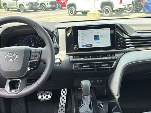 New 2026 Toyota Camry SE w/ Convenience Package FWD image 9