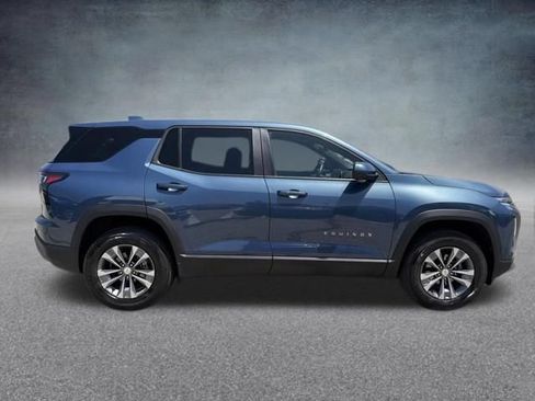 Used 2025 Chevrolet Equinox LT w/ Safety and Technology Package FWD image 5