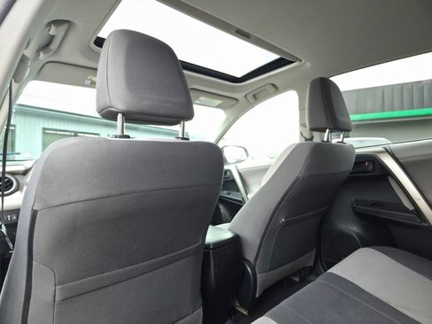 Used 2013 Toyota RAV4 XLE image 19