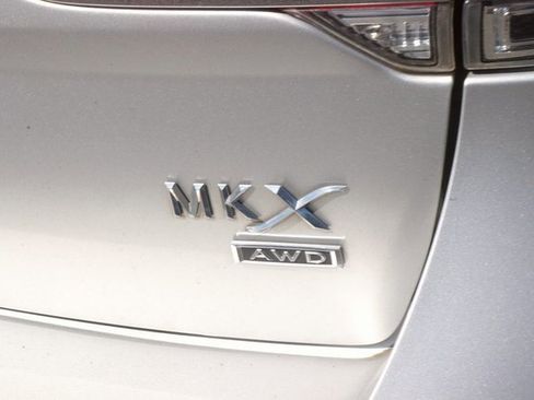 Used 2015 Lincoln MKX AWD w/ Equipment Group 102A image 8