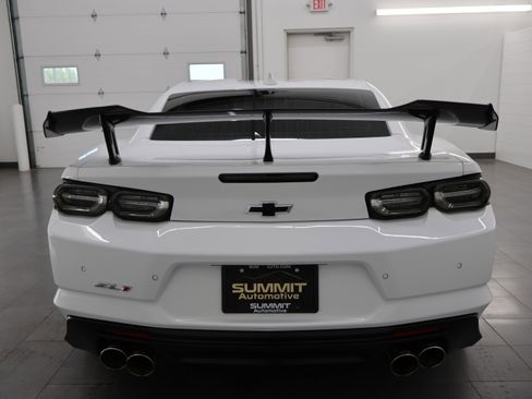 Used 2019 Chevrolet Camaro ZL1 RWD image 27
