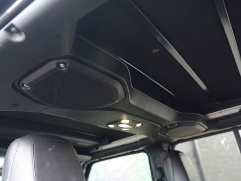 Used 2020 Jeep Wrangler Unlimited Sahara AWD/4WD image 29