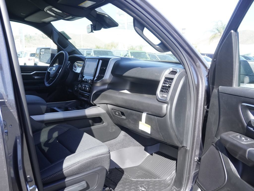 New 2026 RAM 1500 Big Horn AWD/4WD image 30