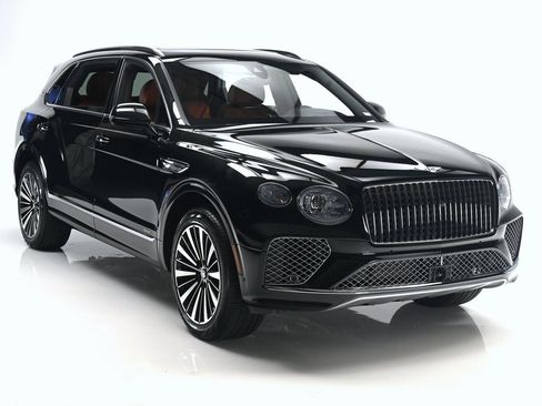 Certified 2025 Bentley Bentayga Extended Wheelbase image 3