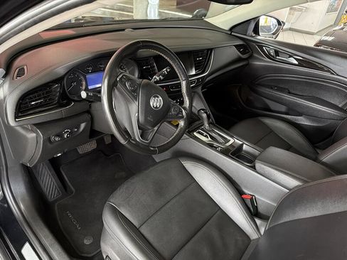 Used 2019 Buick Regal Essence w/ Driver Confidence Package I image 11