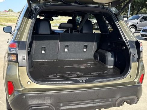 Used 2025 Subaru Forester Limited AWD/4WD image 13