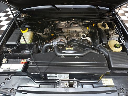 Used 2004 Land Rover Discovery SE image 8