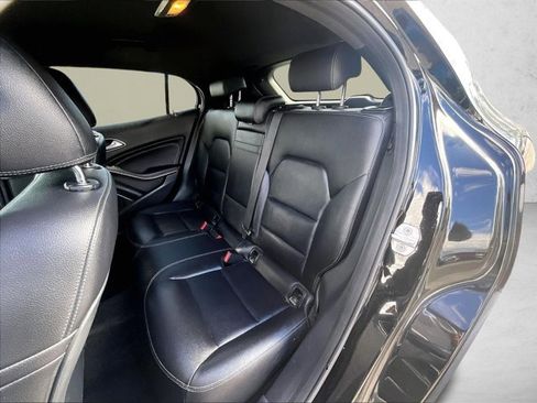 Used 2017 Mercedes-Benz GLA 250 image 25