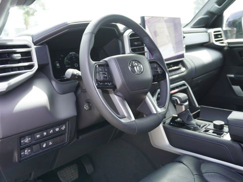 Used 2025 Toyota Sequoia 4WD image 25