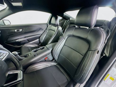 Used 2025 Ford Mustang Premium image 13