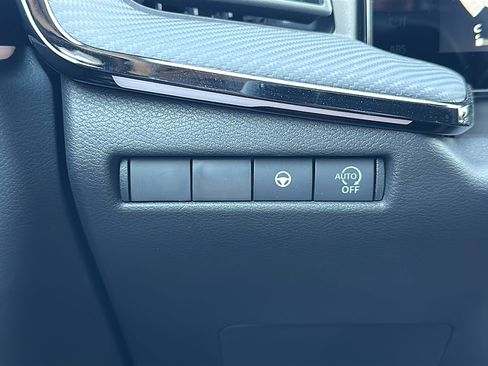 New 2025 Nissan Kicks SR image 25