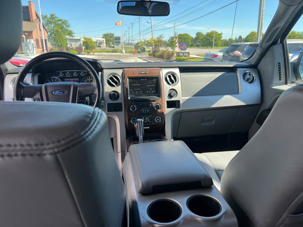 Used 2014 Ford F150 Lariat w/ Equipment Group 502A Luxury AWD/4WD image 18
