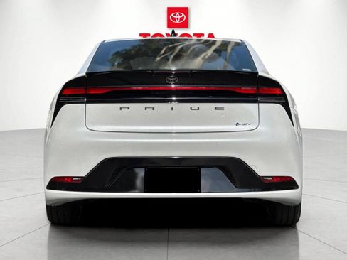 New 2027 Toyota Prius XLE FWD image 4