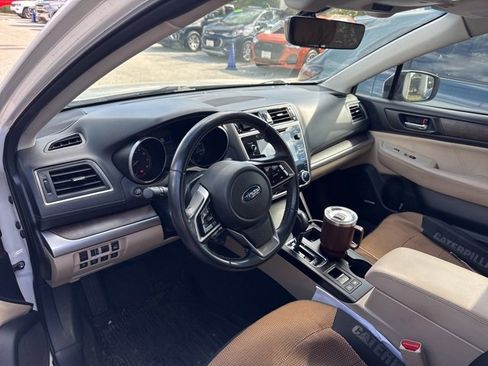 Used 2018 Subaru Outback 2.5i Limited image 6