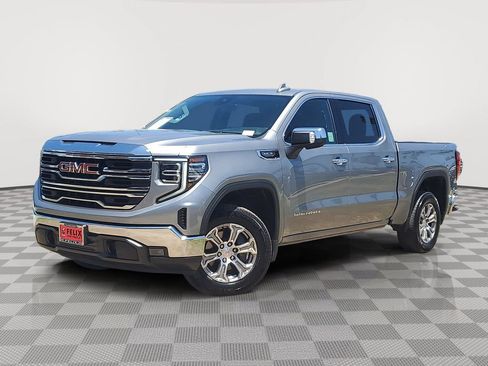 Used 2025 GMC Sierra 1500 SLT AWD/4WD image 2