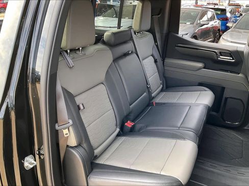 Certified 2025 Chevrolet Silverado 1500 ZR2 w/ Technology Package image 19