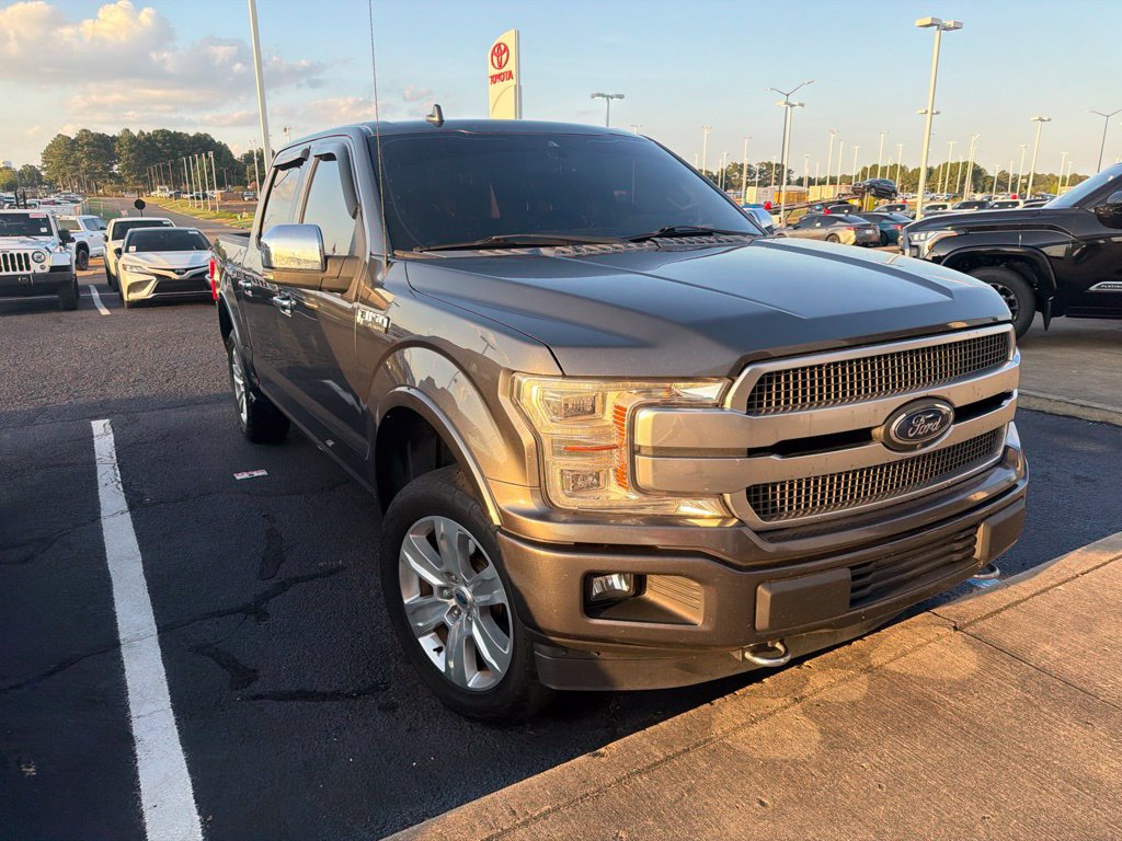 Used 2018 Ford F150 Platinum w/ Equipment Group 701A Luxury AWD/4WD image 2