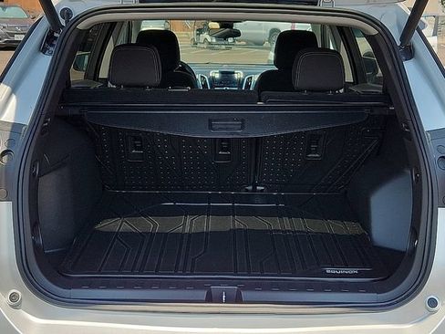 Used 2022 Chevrolet Equinox LT FWD image 11