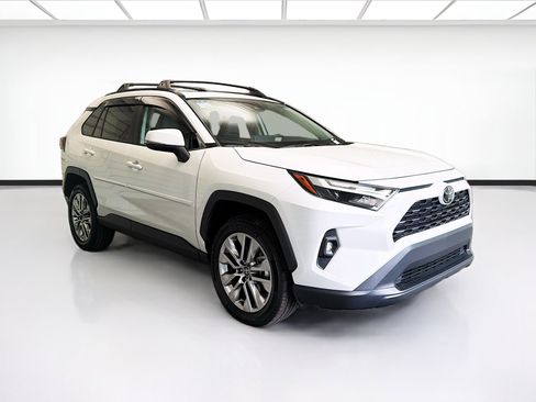 Used 2025 Toyota RAV4 XLE Premium FWD image 3