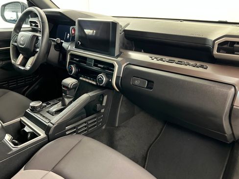 Used 2024 Toyota Tacoma TRD Sport image 23