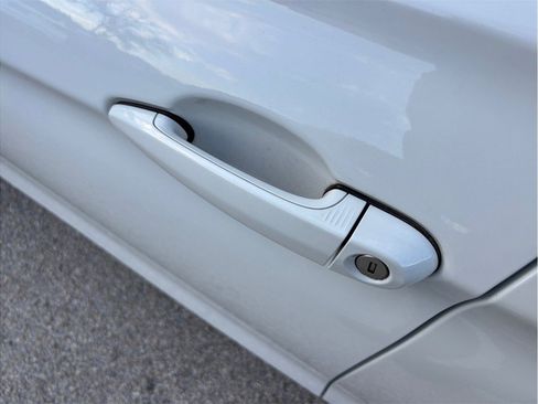 Used 2018 BMW 330i Sedan w/ Convenience Package image 13