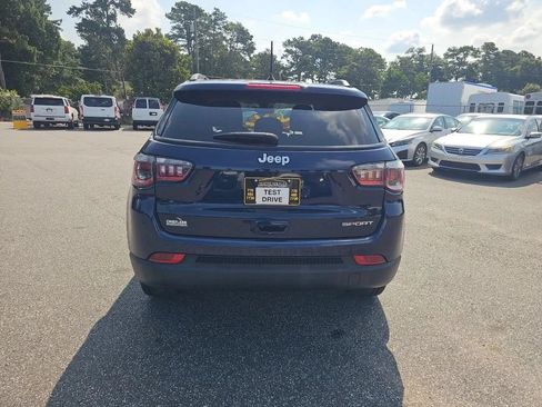 Used 2018 Jeep Compass Sport FWD image 6