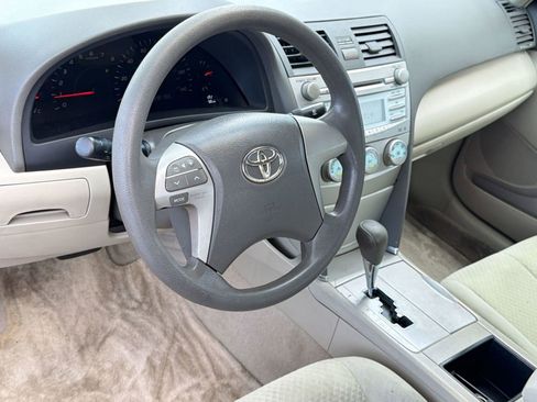 Used 2008 Toyota Camry LE FWD image 4