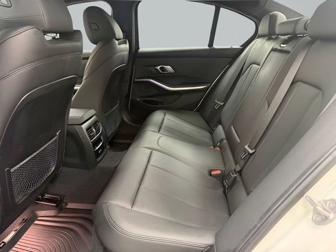 Used 2021 BMW 330i Sedan w/ Convenience Package RWD image 14