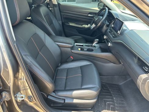 Used 2022 Nissan Altima 2.5 SR FWD image 29
