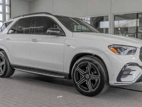 Used 2025 Mercedes-Benz GLE 450e 4MATIC image 12