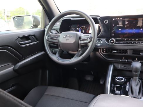Used 2025 Chevrolet Colorado Trail Boss AWD/4WD image 13