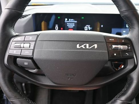 Used 2026 Kia Sportage LX FWD image 27