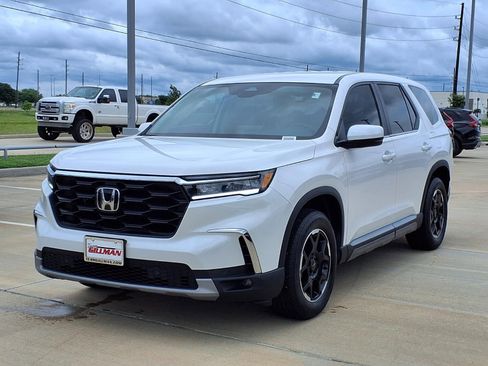 Used 2025 Honda Pilot EX-L image 4