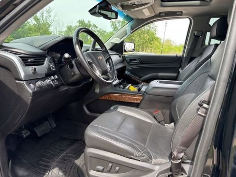 Used 2017 Chevrolet Suburban Premier AWD/4WD image 29