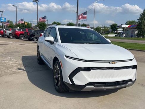 New 2025 Chevrolet Equinox EV LT image 3