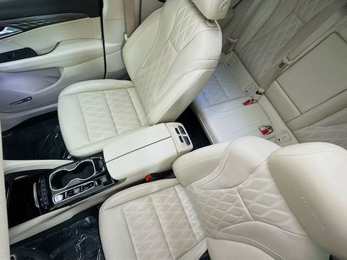 Used 2022 Buick Envision Avenir w/ Technology Package II image 23