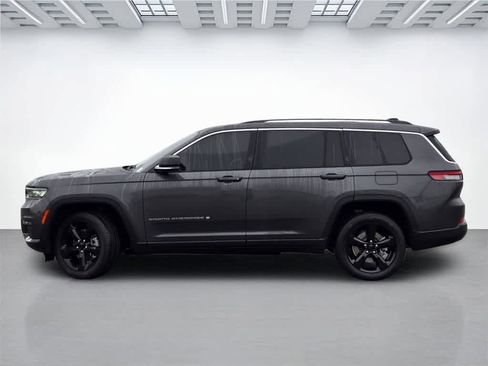 Used 2021 Jeep Grand Cherokee L Limited image 3