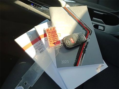 Used 2023 Toyota Corolla LE w/ LE Convenience Package image 10